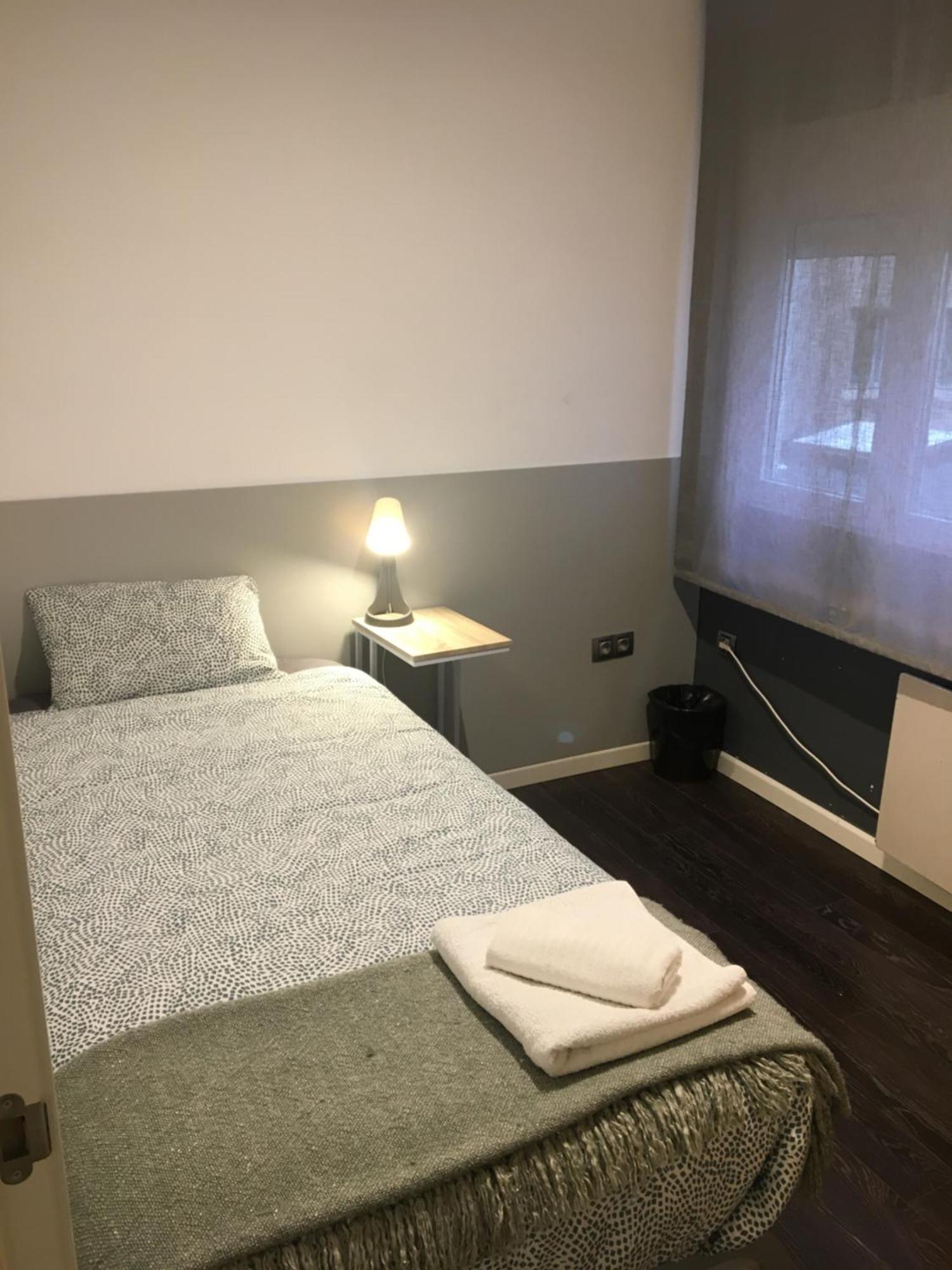 Apartamento Manuela Sancho Apartment Zaragoza Bagian luar foto